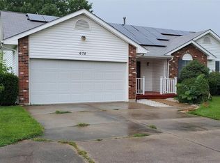 675 Knaust Rd, Saint Peters, MO 63376