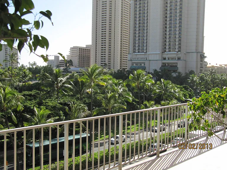 1920 Ala Moana Blvd #1006 — Photo 40