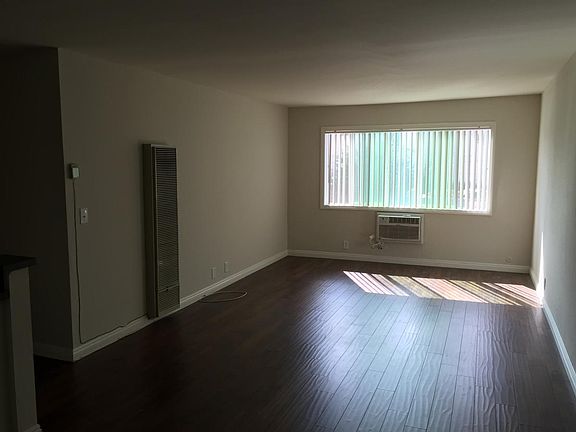 5th image of 5161 Riverton Ave APT 111