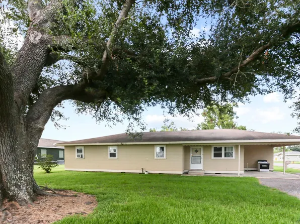 13086 Maple St, Vacherie, LA 70090