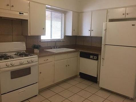 3rd image of 7210 Hardy Dr