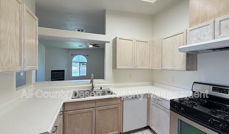 28260 Landau Blvd #B — Photo 4