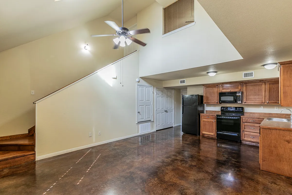 Building Photo - 134 Meadow Park Cir