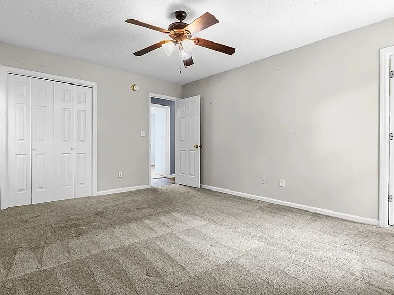 4223 Woodridge Dr — Photo 15