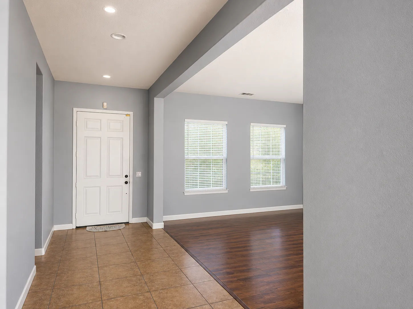 5 bed, 3.5 bath, 4458 sqft, $5,250 — Photo 4