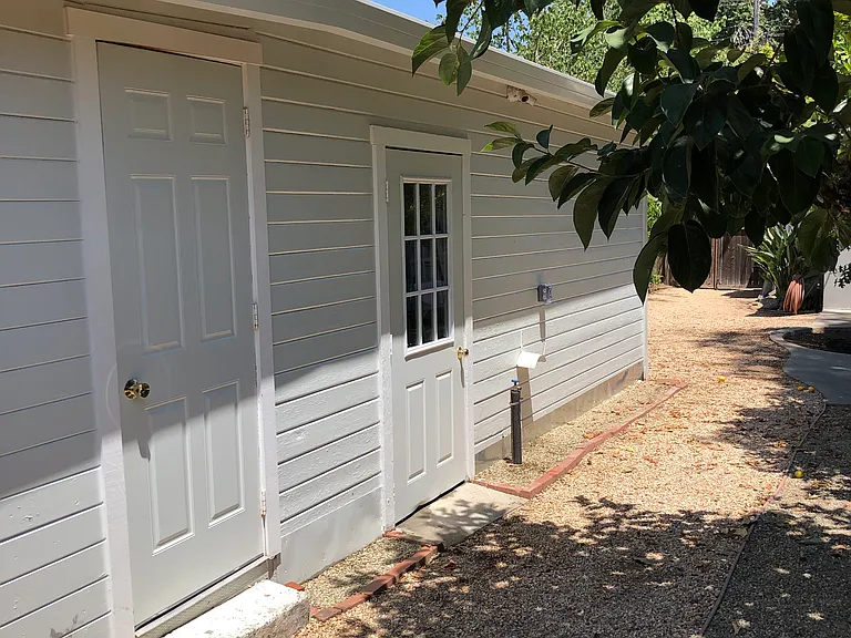1441 Stockton St — Photo 5