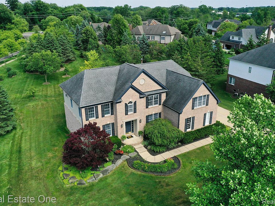 1st image of 26618 Glenwood Dr