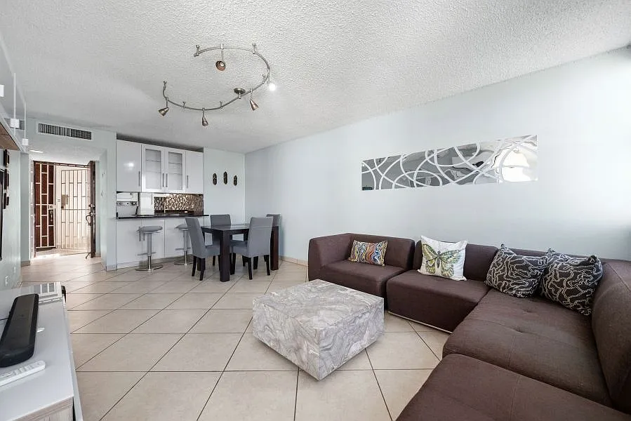 1 bed, 1.0 bath, 700 sqft, $1,850 — Photo 3