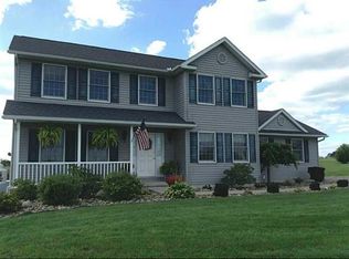 29 Breeze Ln, New Wilmington, PA 16142