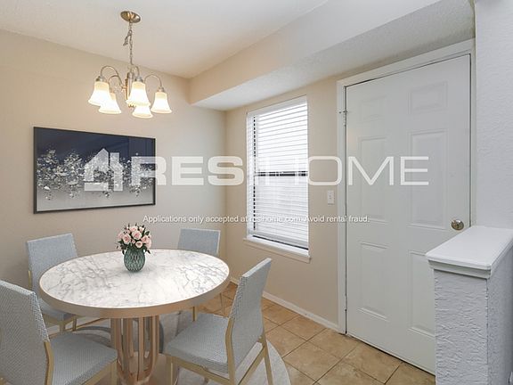 4th image of 1513 NE 6th St