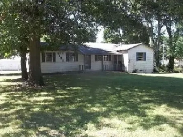 1202 W Austin St, Webb City, MO 64870