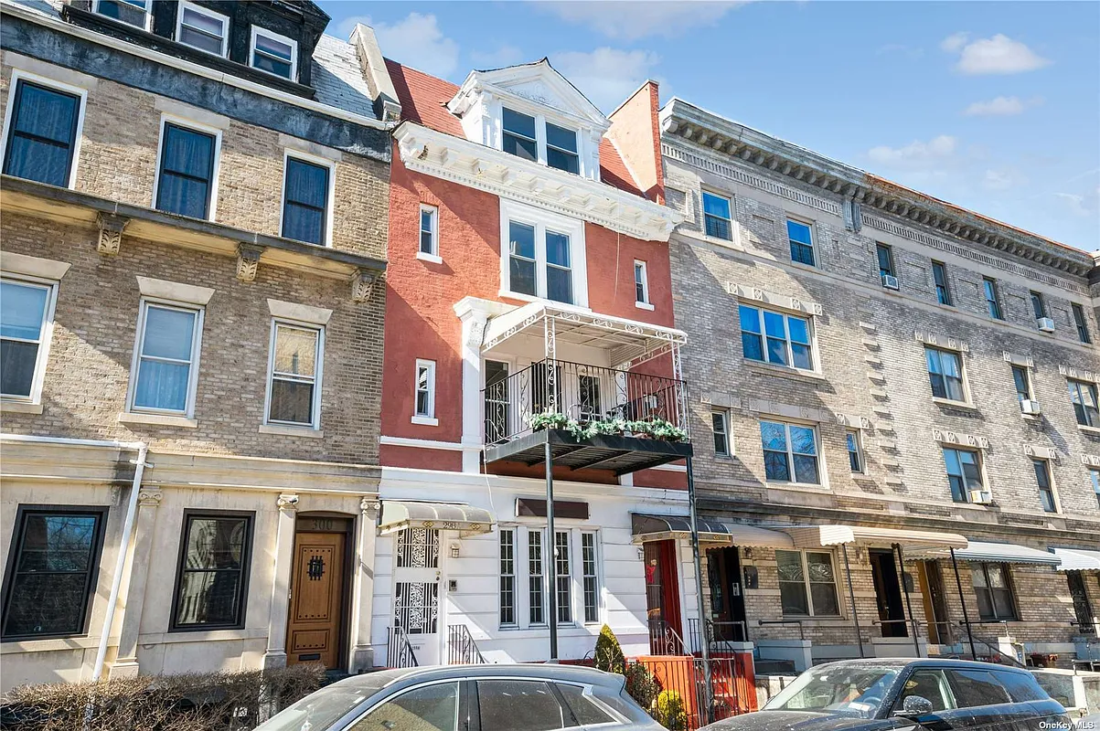 298 Brooklyn Ave  