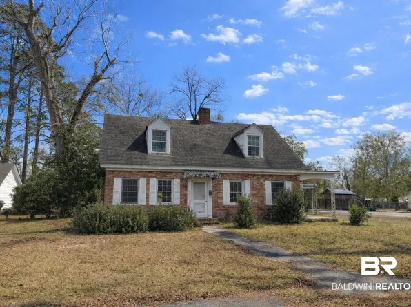 900 Lovelace Ave, Brewton, AL 36426