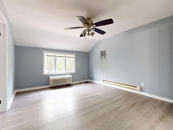 3rd image of 351 Newman St #3