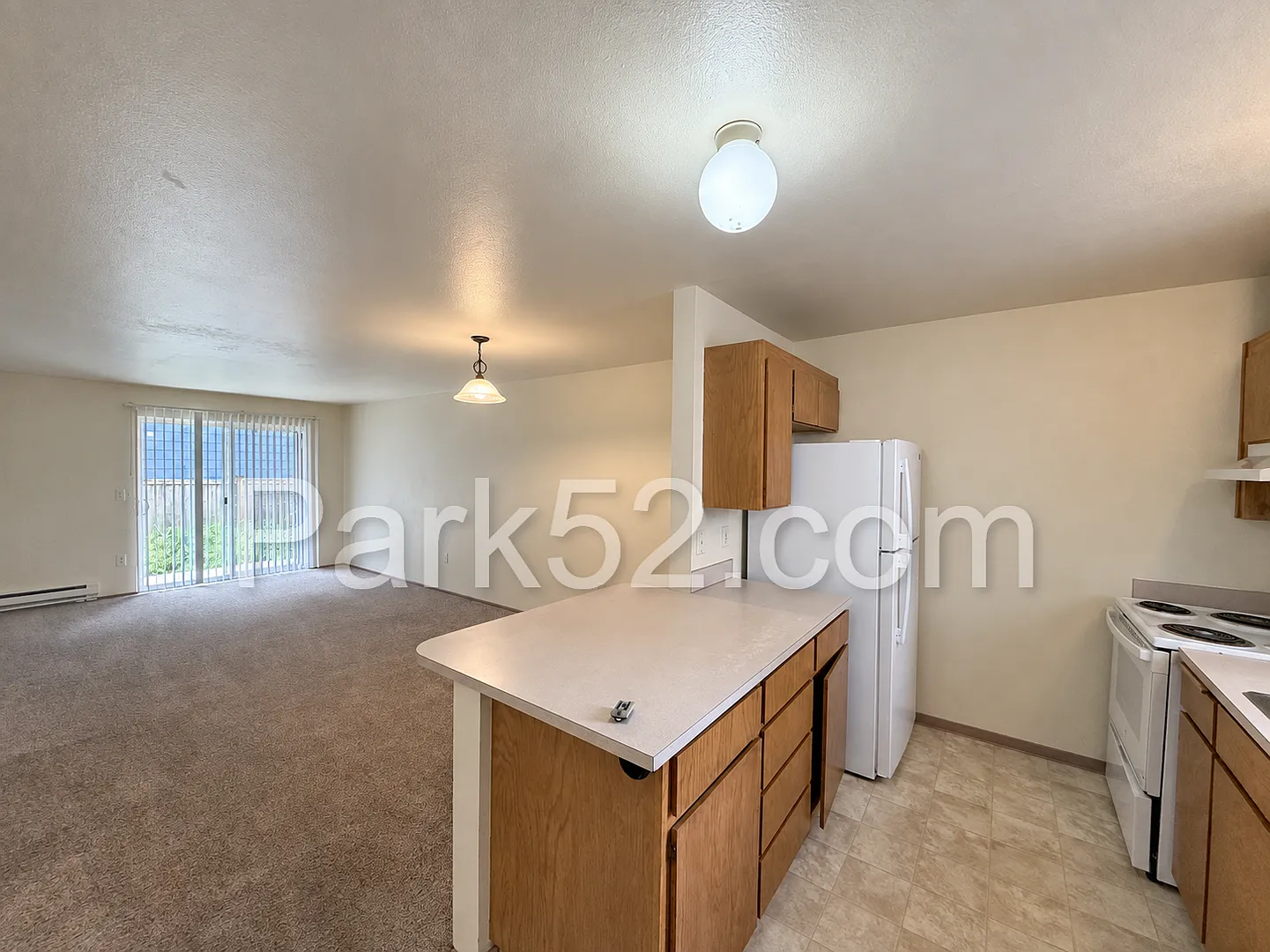 Tacoma 3 Bedroom Townhome — Photo 4