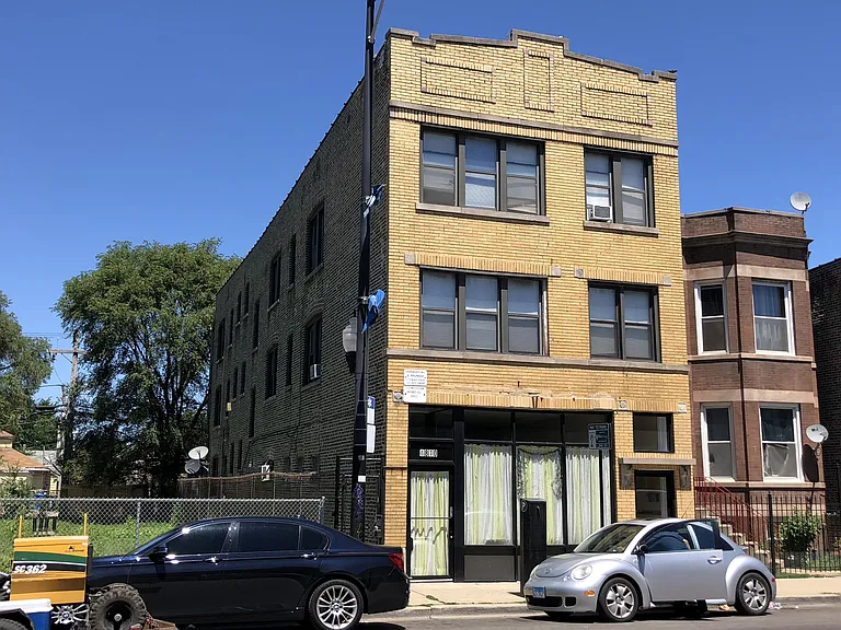 4810 W Armitage Ave #2F — Photo 1