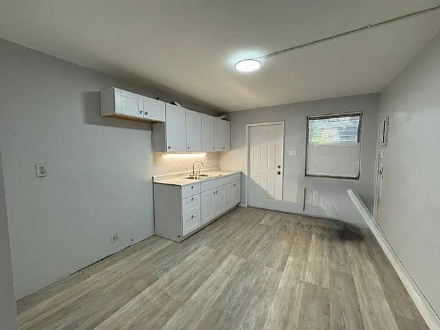 304 NW 14th Ave — Photo 8