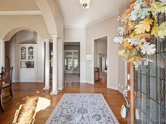 4th image of this home