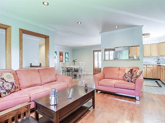 Enjoy easy entertaining with open sight lines between the family room, kitchen and dining area.