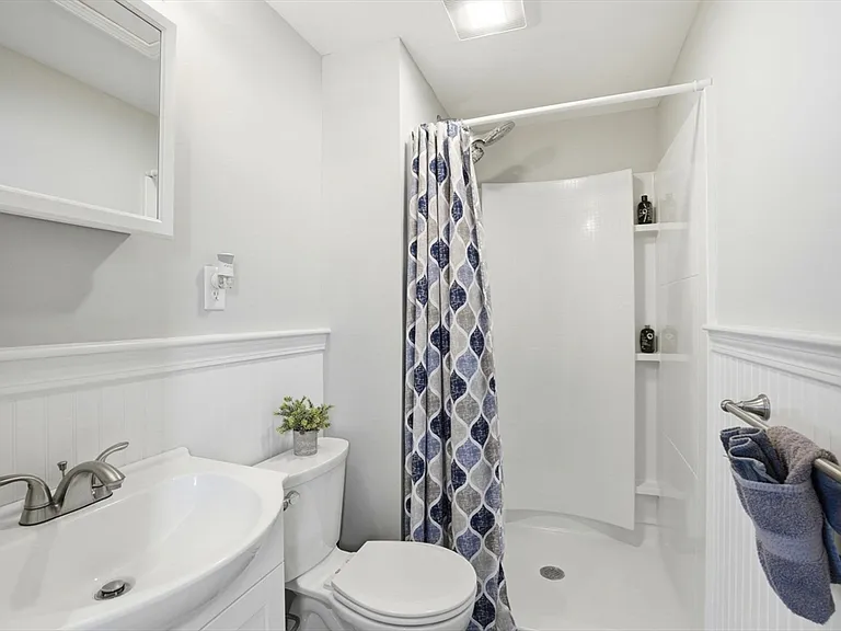 274 Central Ave — Photo 17
