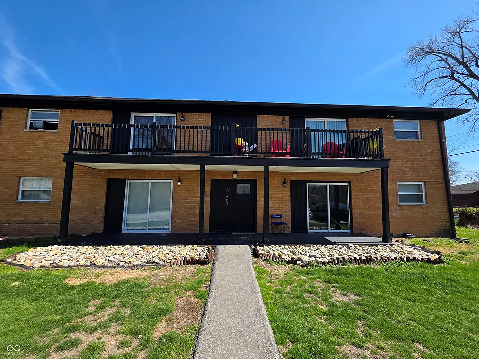 6262 Eastridge Dr #202