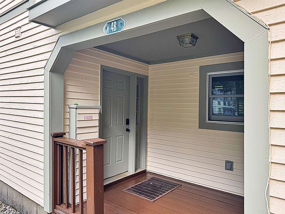 2nd image of 4B Newfane Circle