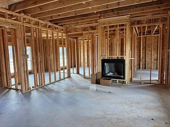 3rd image of 320 Salem Ridge Dr