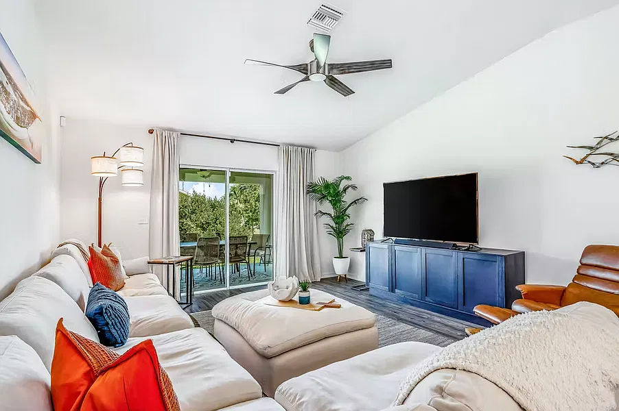 3 bed, 1750 sqft, $2,350 — Photo 3