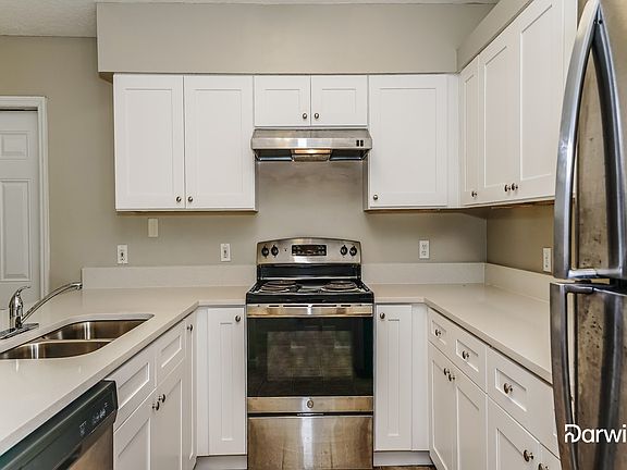 5th image of 230 N Salisbury Ave