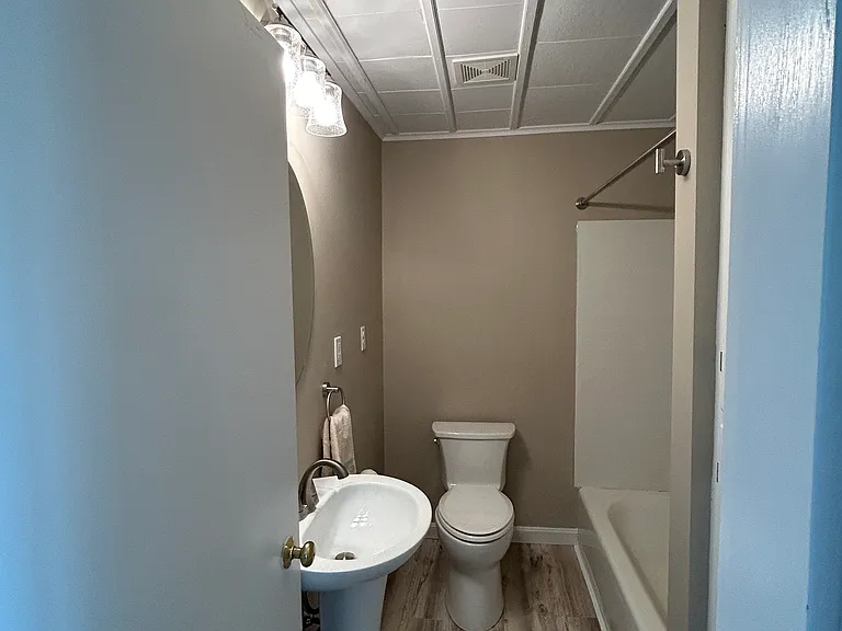 251 Alfred St #2 — Photo 13