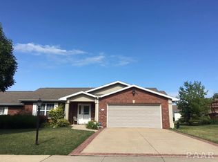 6925 N Stalworth Dr, Peoria, IL 61615