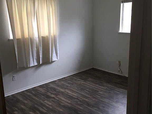 5th image of 716 West St