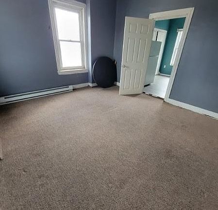 4th image of 2027 N Howard St Floor 2