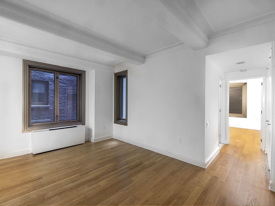 1st image of 101 W 55th St #403