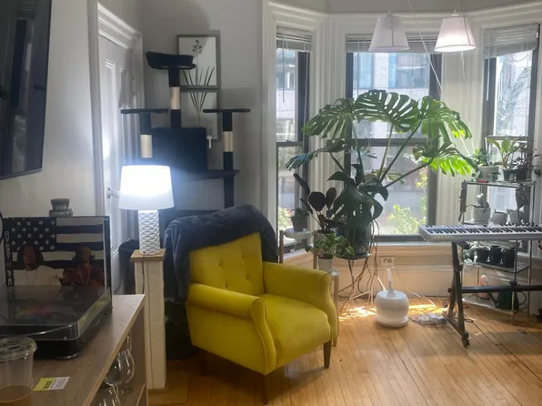 17 Story St Ste 3, Cambridge, MA 02138