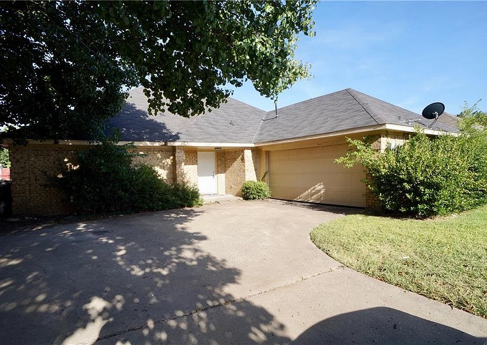 1st image of 1624 Riverway Bend Cir