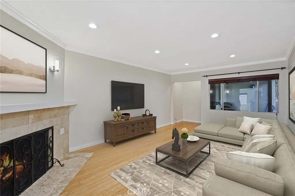 2 bed, 1071 sqft, $3,150 — Photo 1