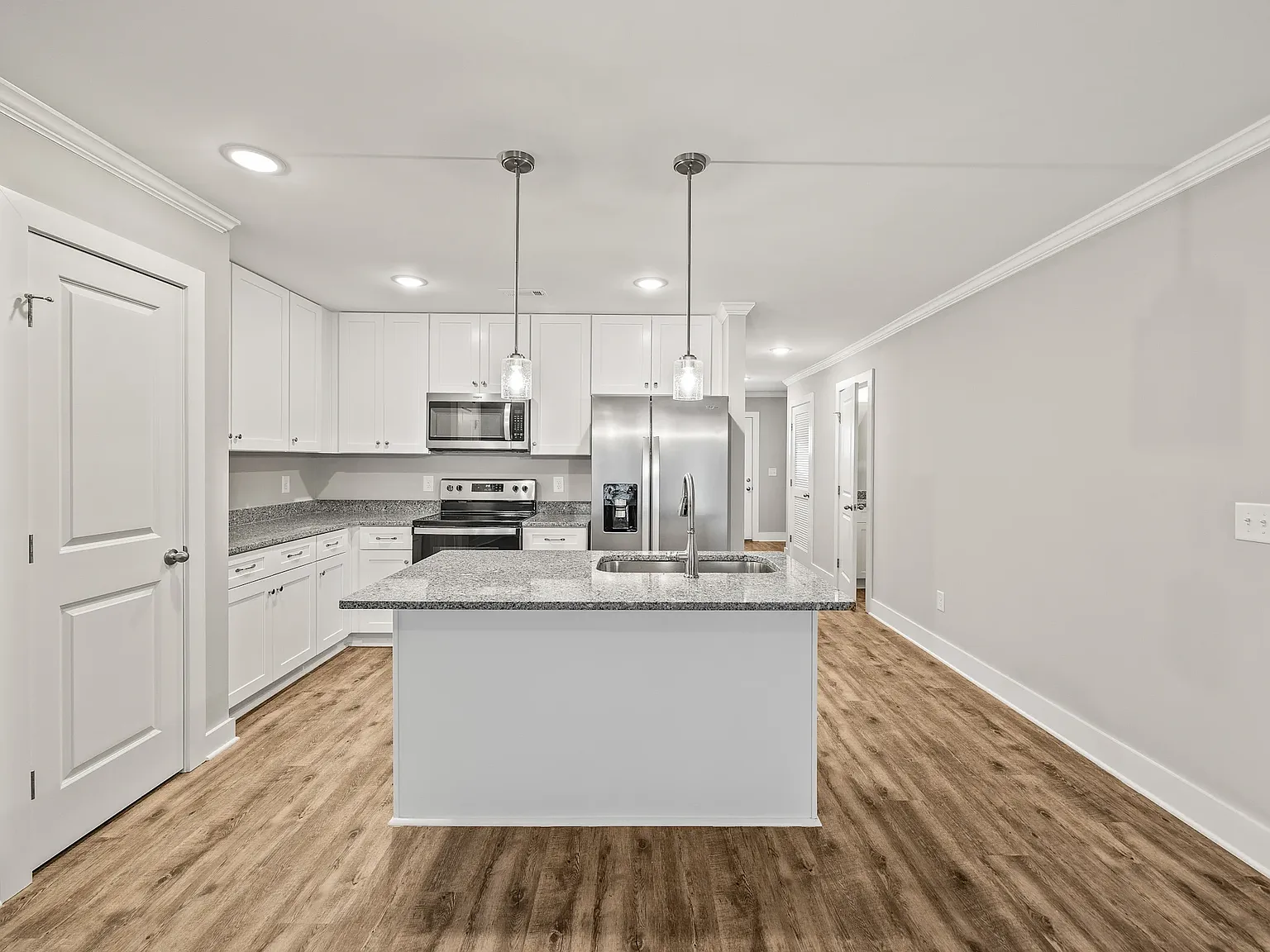 South Maple Townhomes — Photo 3