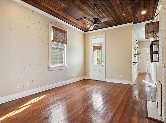 3rd image of 8607 Willow St