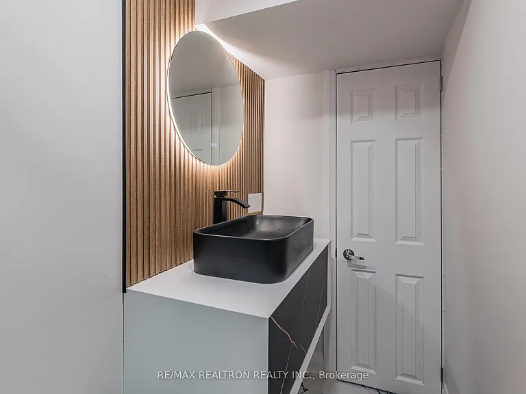 28 Blue Spruce Ln #BASEMENT — Photo 18