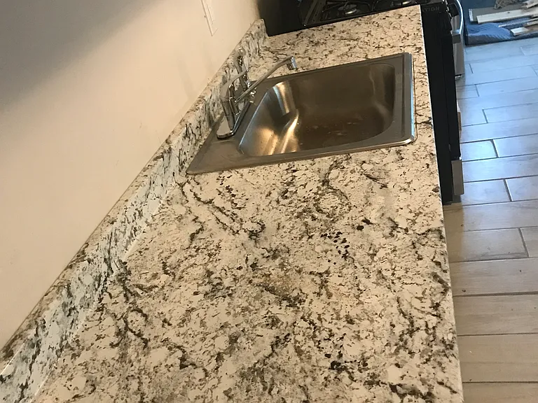 104 E Madison Ave — Photo 6