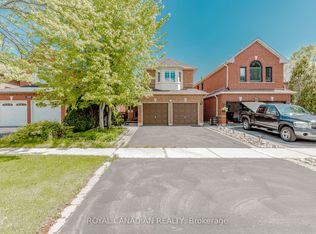 3940 Hazelridge Rd, Mississauga, ON L5N 6Z4