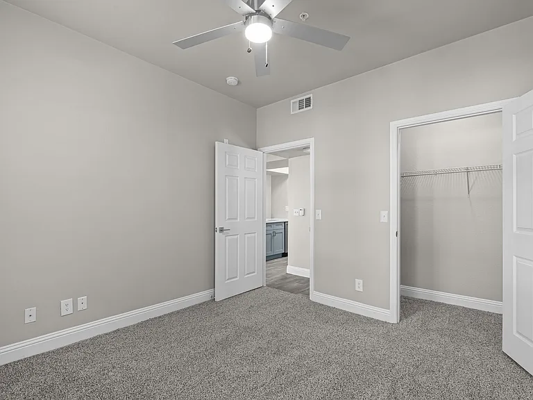 Larkin Apartment Homes — Photo 30