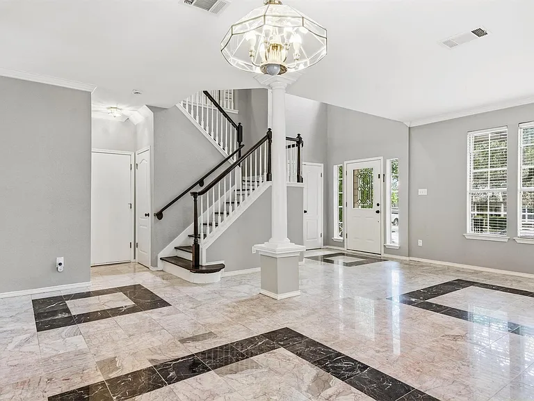 2813 Cortez Dr — Photo 11