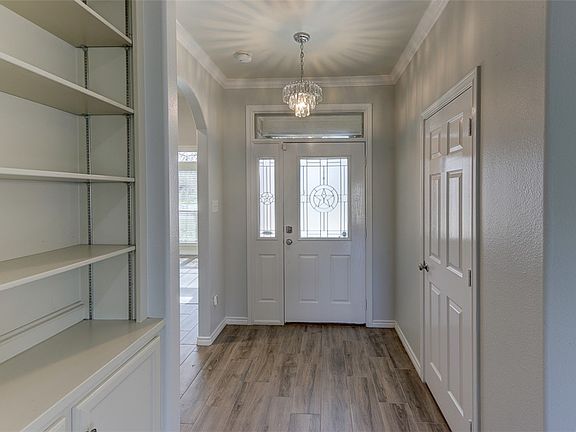 2nd image of 3923 Incourt Ln