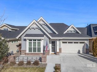 74 W Pavilion Ln, Meridian, ID 83646