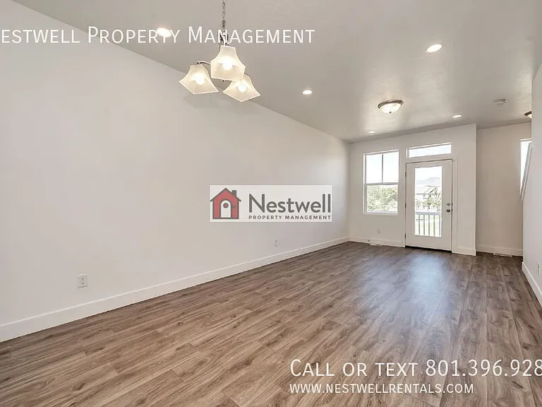 7952 S 5440 W — Photo 12