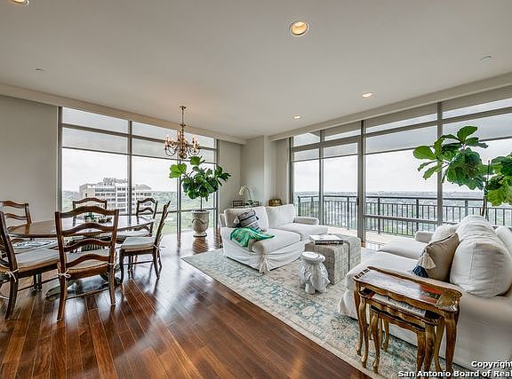 3rd image of 4242 BROADWAY #1601