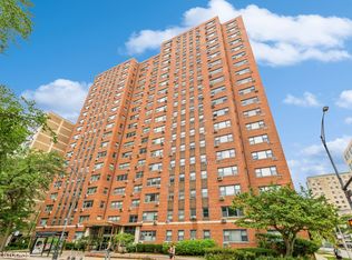 2909 N Sheridan Rd APT 1701, Chicago, IL 60657