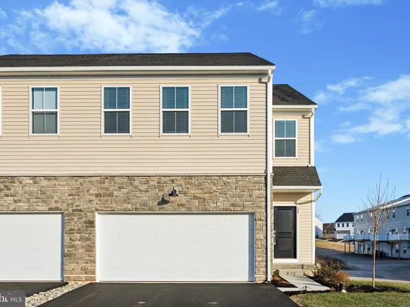 24 Painters Way, Pottstown, PA 19465